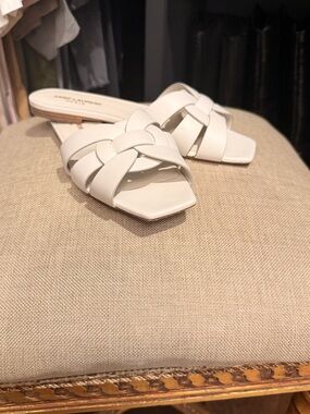 Saint Laurent Tribute White Leather Slide Sandals Flats Size 38.5 worn once box